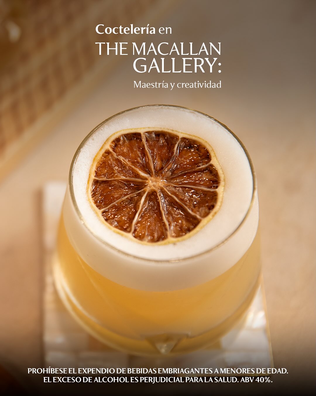 En The Macallan Gallery, la coctelería se vive con tradición e innovación. Explora combinaciones